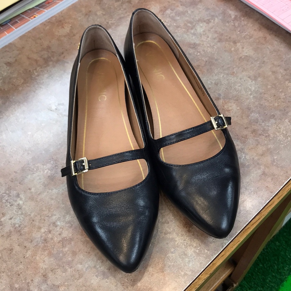 VIONIC FLATS